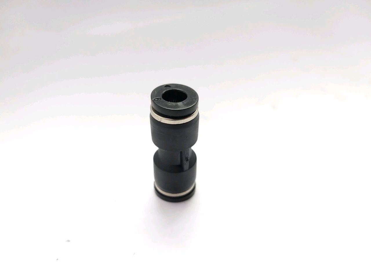 Conector plastic (6mm)