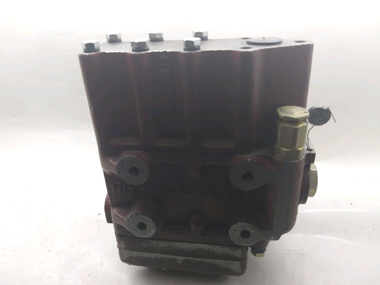 Distribuitor hidraulic R80-3/4-222GG (Belorusia)
