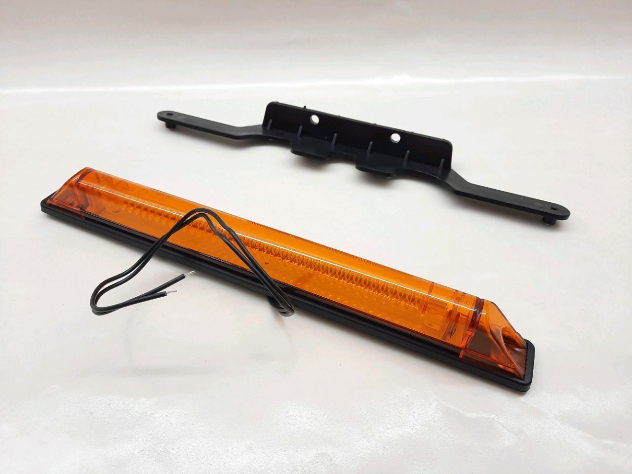 Фонарь габаритный прицепа (LD-562) оранж.LED
