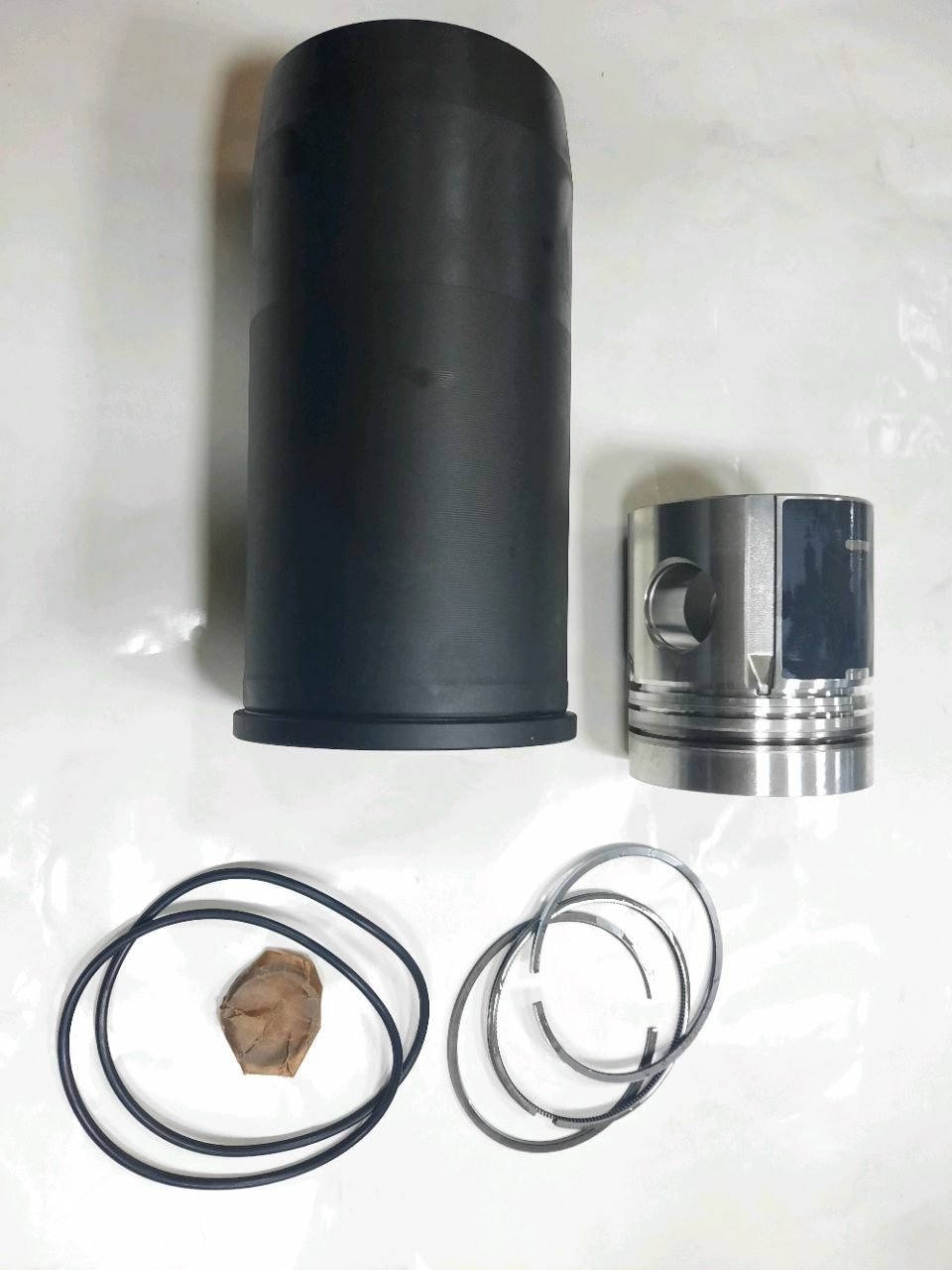 Grupa cilindru-piston D-245 Euro 4 (C+P+I) Costrom