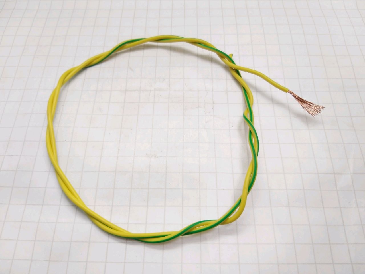 Кабель электрический PV-3 1,5 (желто-зеленый)