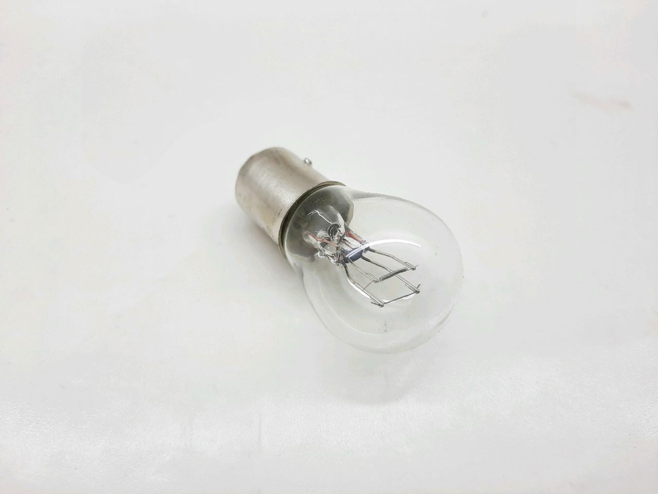 Лампа 24V 21/5W двух-контактная (CROWN)