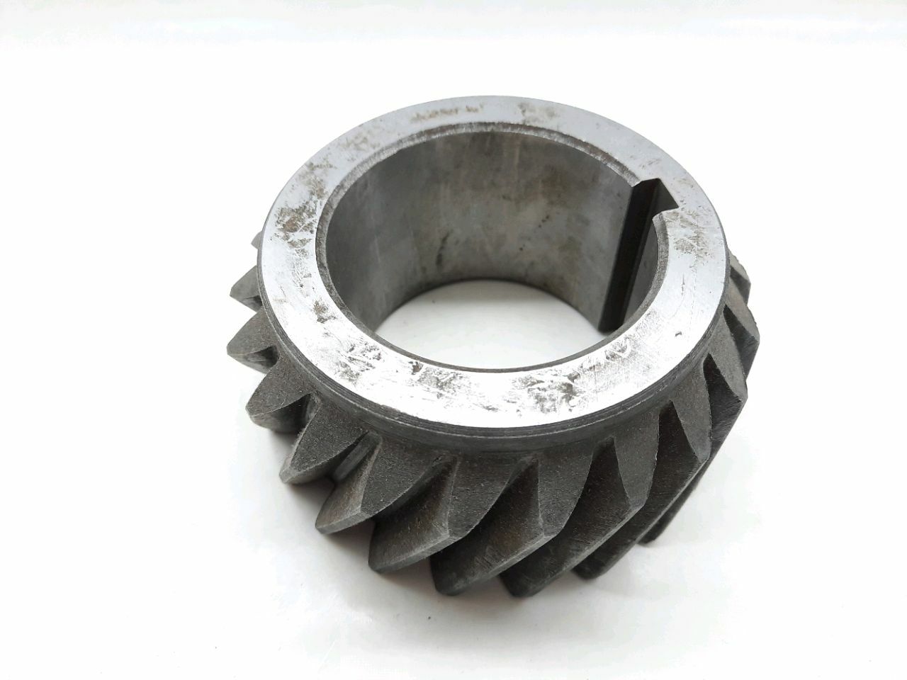 Pinion treaptei 2 a a/intermediar IaMZ-236 (IaMZ)